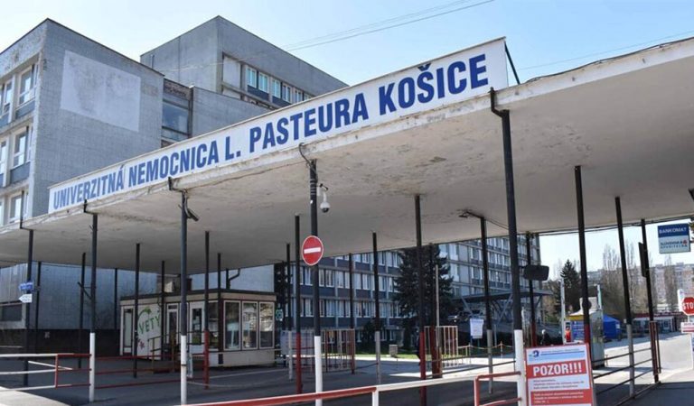 Koľko zaočkovaných ľudí leží v jednej z Košických nemocníc? Na tretiu vlnu sme pripravení!